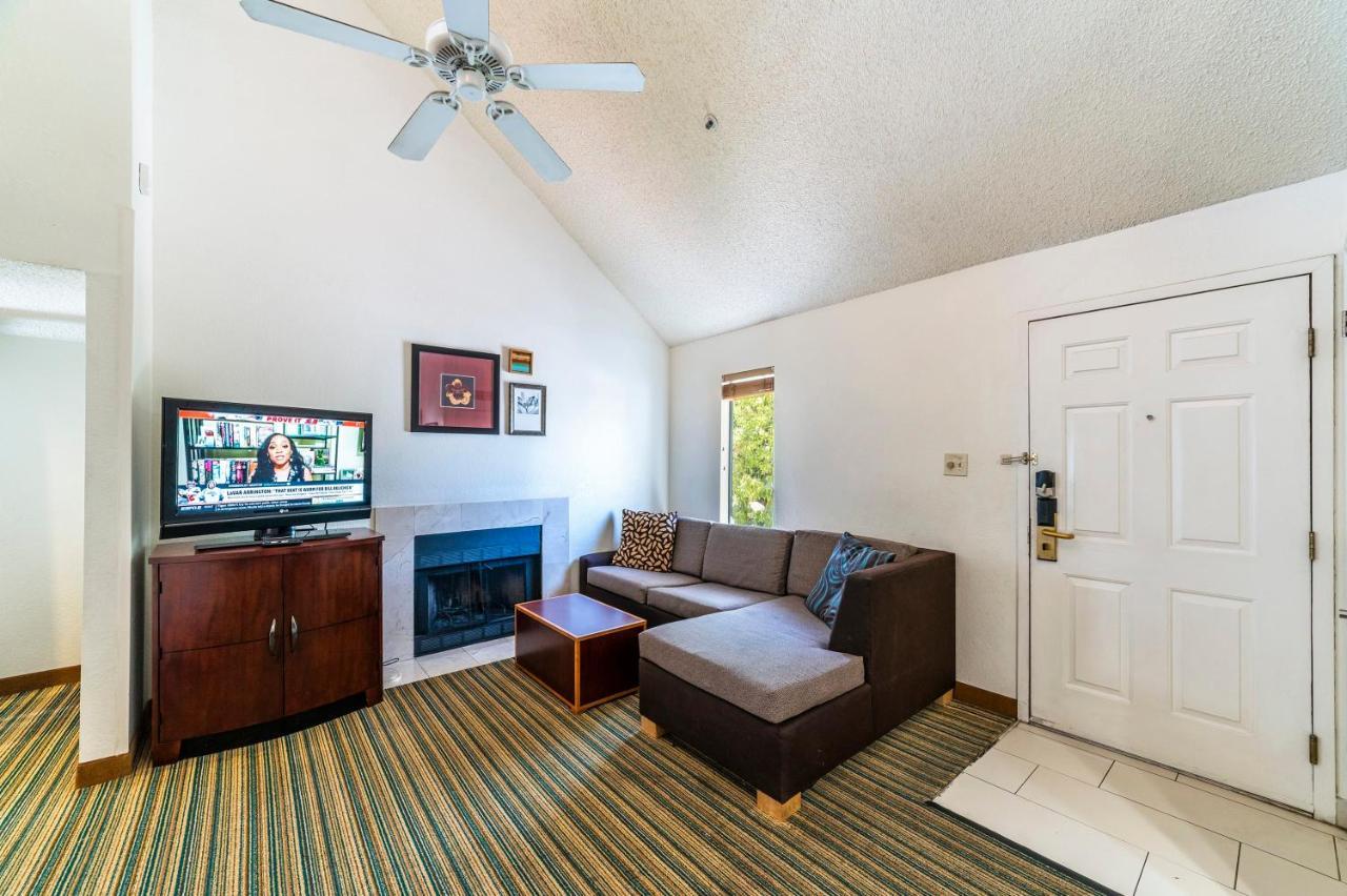 Metro Phoenix Loft Sleeps 6 外观 照片